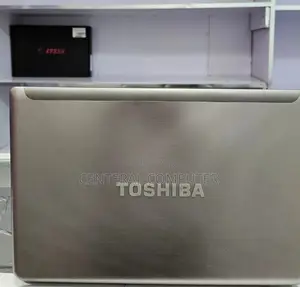 New Laptop Toshiba Satellite C850 6GB Intel Core i5 HDD 700GB