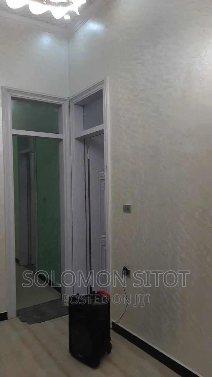 5bdrm Villa in Beautiful House, Yeka for sale