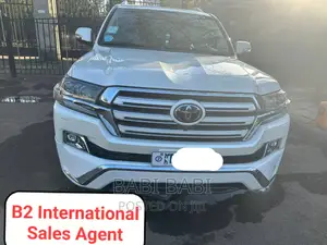 Toyota Land Cruiser 2018 White