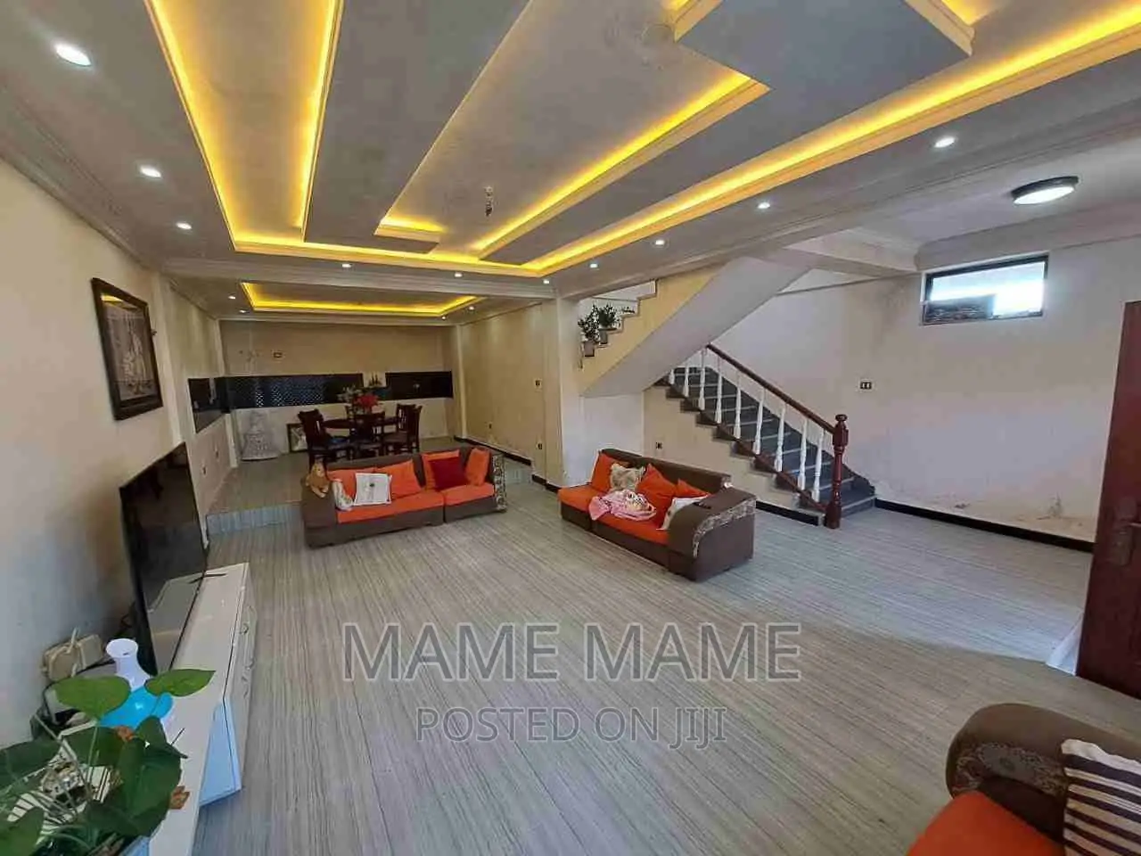 8bdrm House in Addis Abeba, Bole for sale