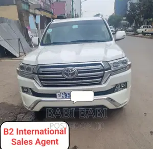 Toyota Land Cruiser 2017 White