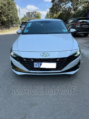Hyundai Avante 2021 White