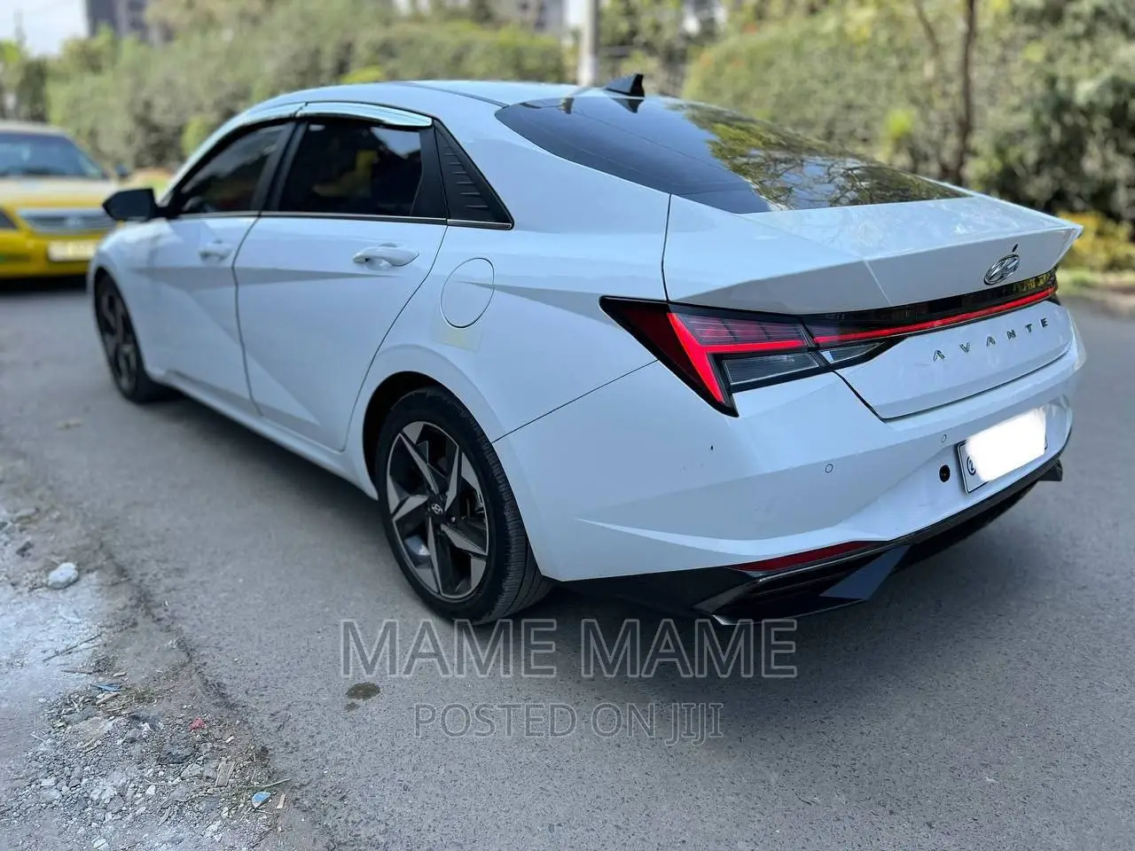 Hyundai Avante 2021 White
