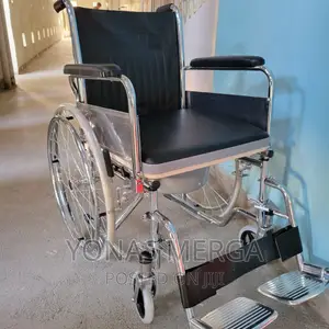 Multipurpose Transport Chair Has a Comfortable Removable Pad