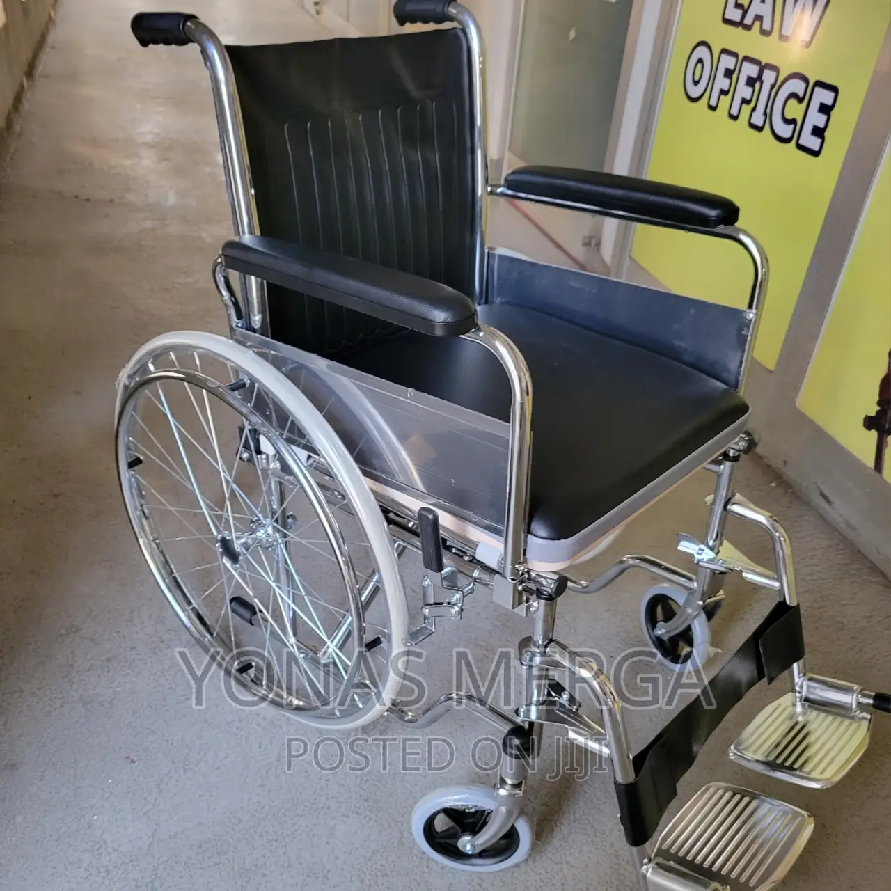 Wheelchairs Bridges the Gap B/N Fully Functional Wheelchair,