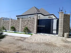 5bdrm Villa in የሚሸጥ ቪላ, Yeka for sale