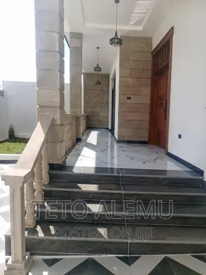 5bdrm Villa in የሚሸጥ ቪላ, Yeka for sale