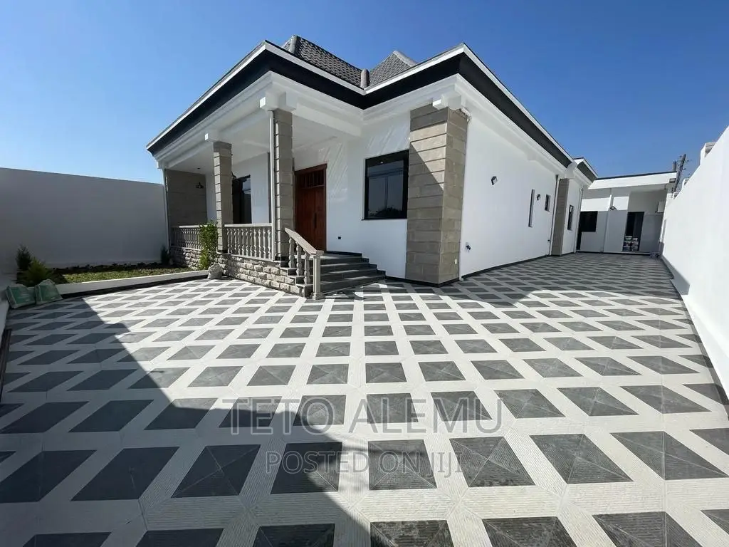 5bdrm Villa in የሚሸጥ ቪላ, Yeka for sale