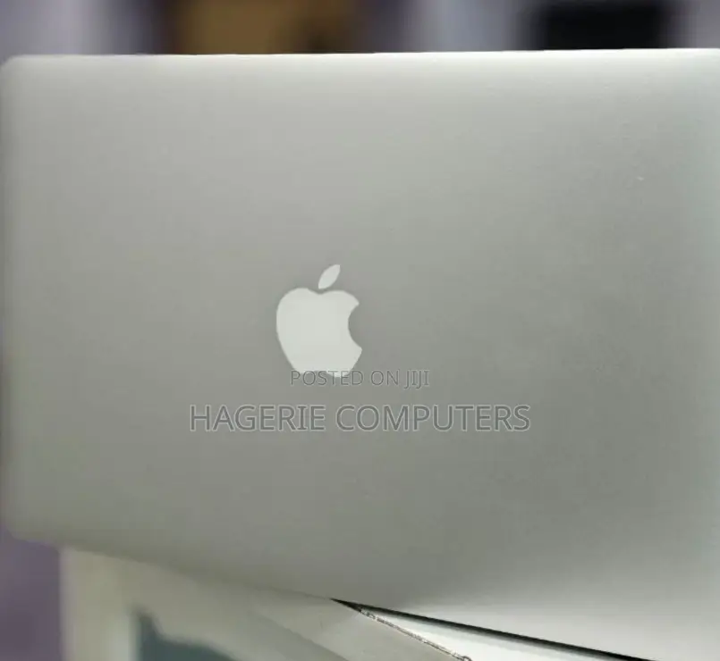 New Laptop Apple MacBook 2017 8GB Intel Core I5 SSD 128GB