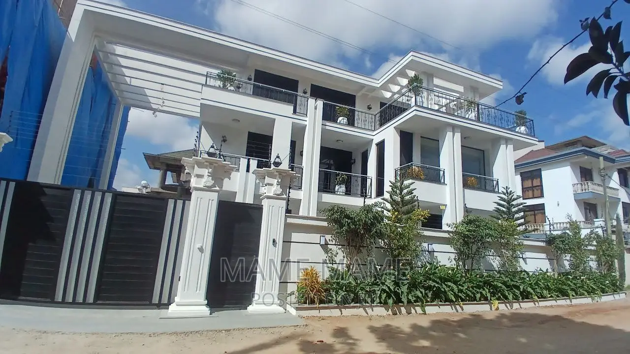 10bdrm House in Addis Abeba, Bole for sale