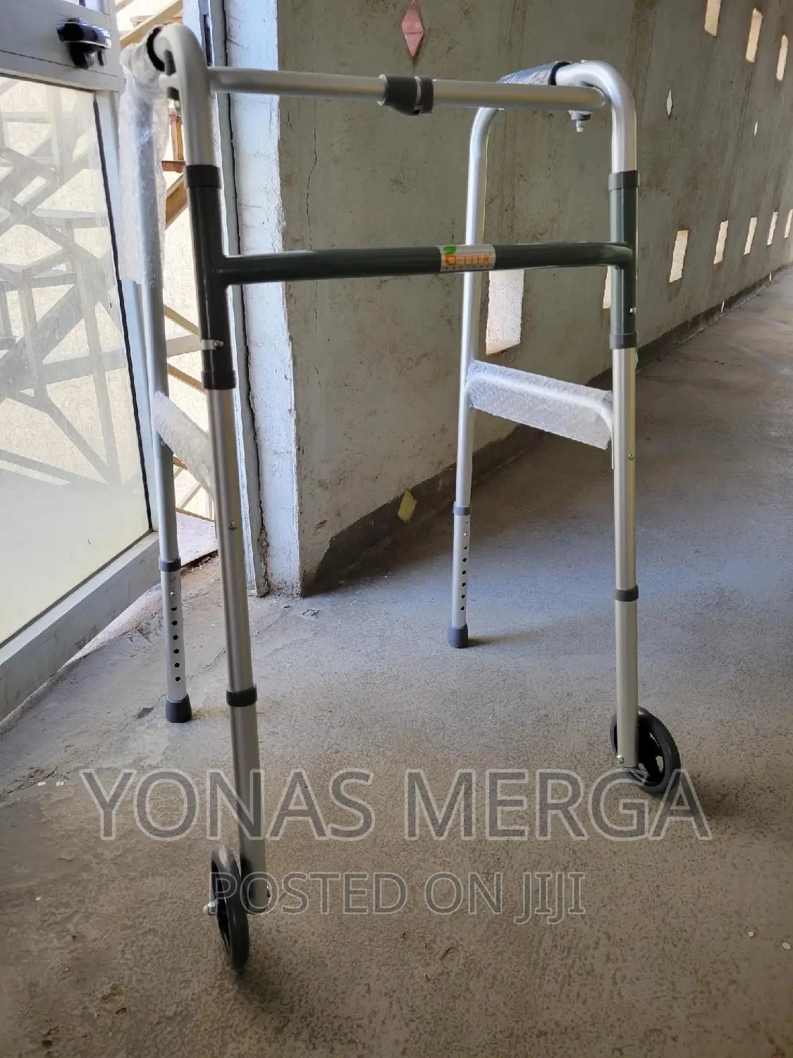Walker ASILY OPERATED – The Adult Walker Mechanism Features