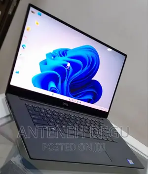 New Laptop Dell XPS 15 16GB Intel Core i7 SSD 512GB