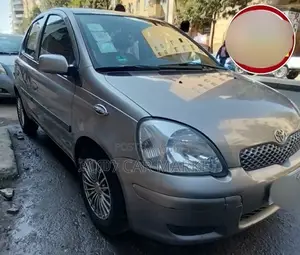Toyota Vitz 2005 Gray