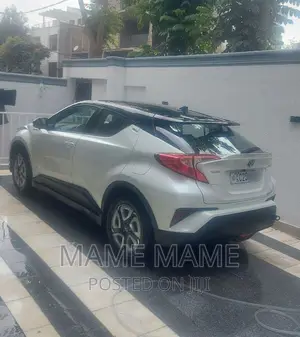 Toyota C-HR 2022 White