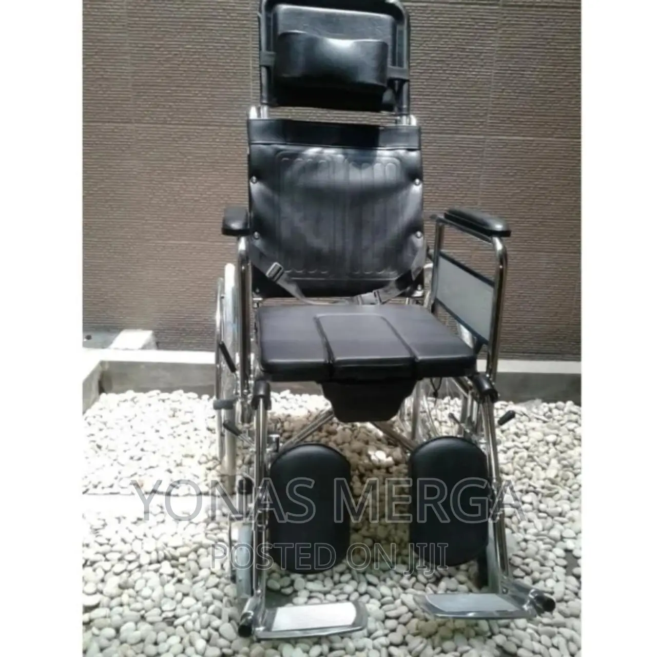 Multifunctional Wheelchair/Toilet KL609U Commode Wheelchair