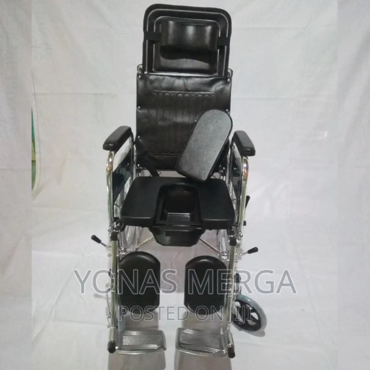 Sleeping Toilet Wheelchair_karma HEALTH CARE Rainbow Commode