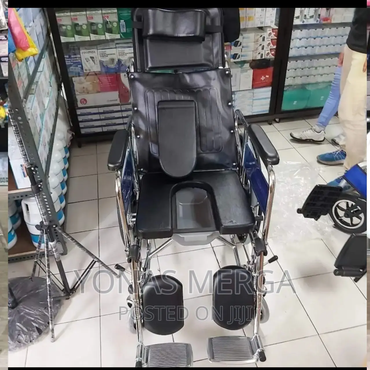 Bed Wheelchair More Spacious That Gives Comfort to Patient
