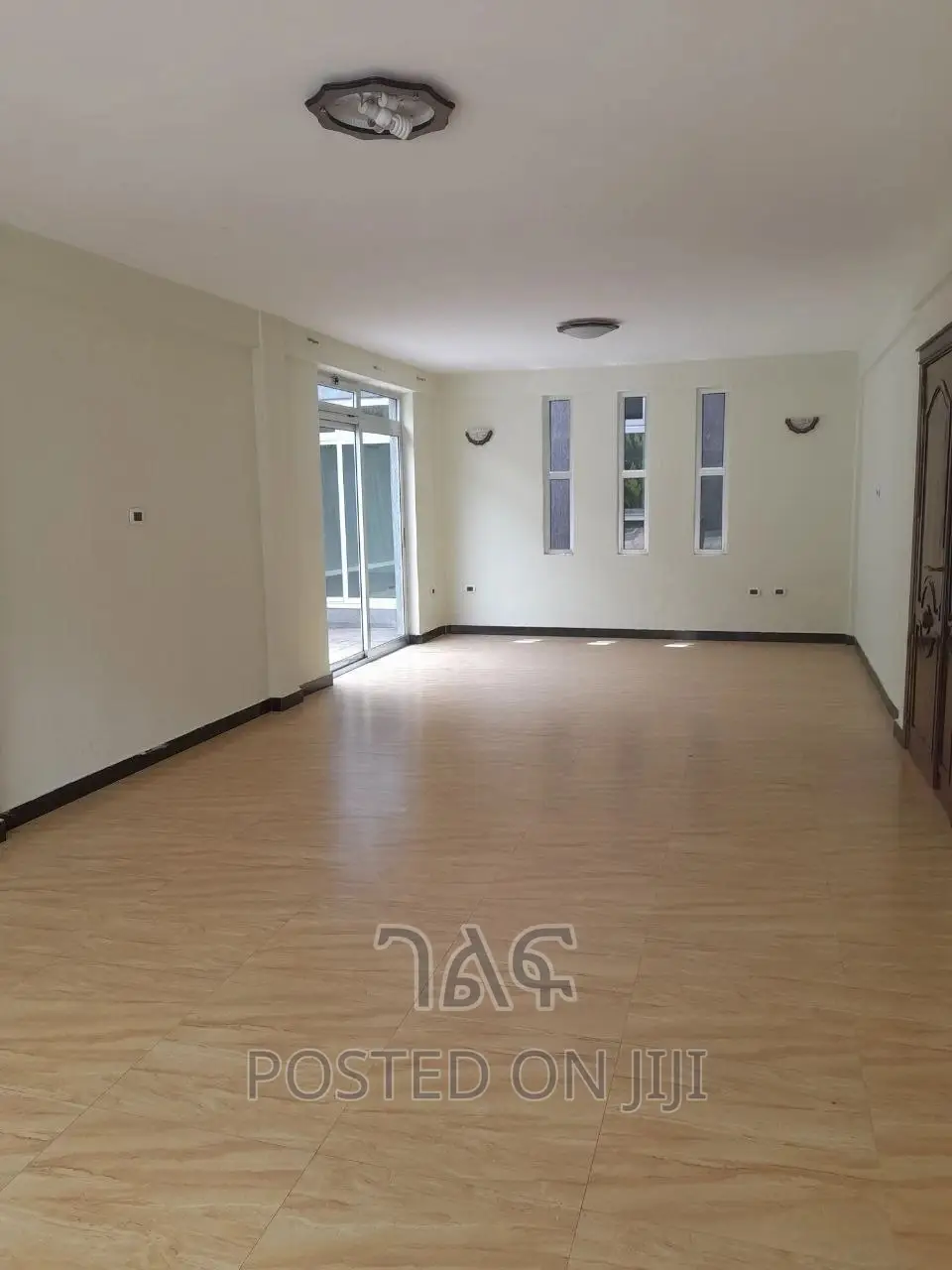 5bdrm Villa in የግል, Bole for sale