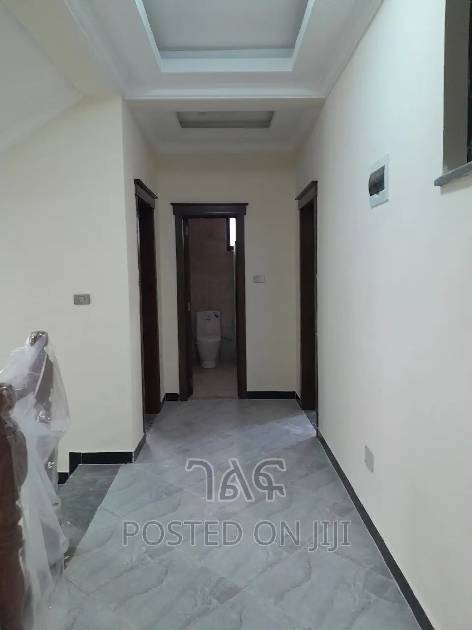 5bdrm House in የግል, Bole for sale