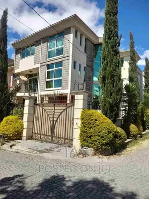 5bdrm House in የግል, Bole for sale