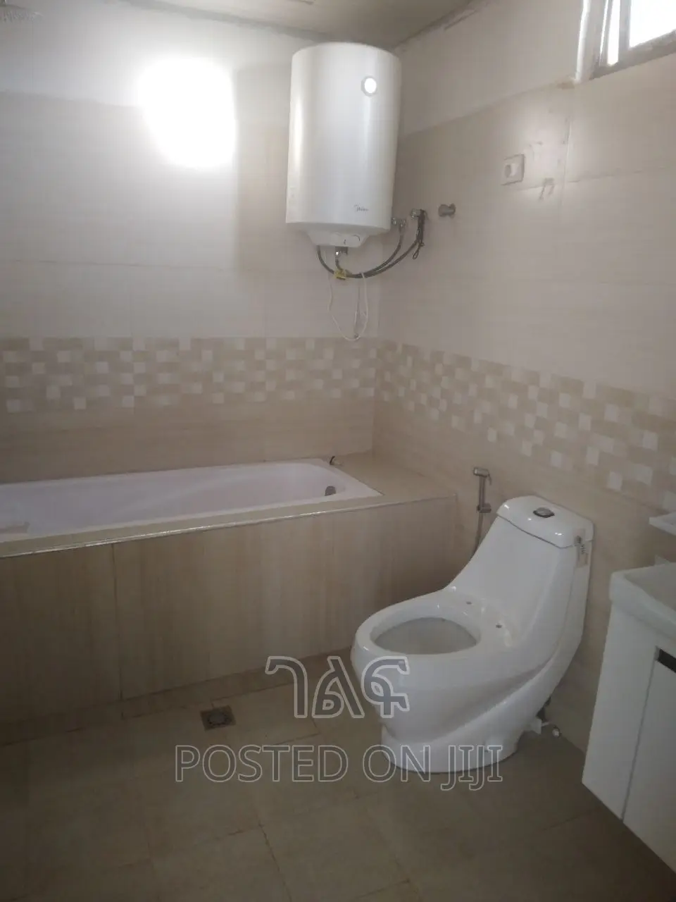 5bdrm House in የግል, Bole for sale
