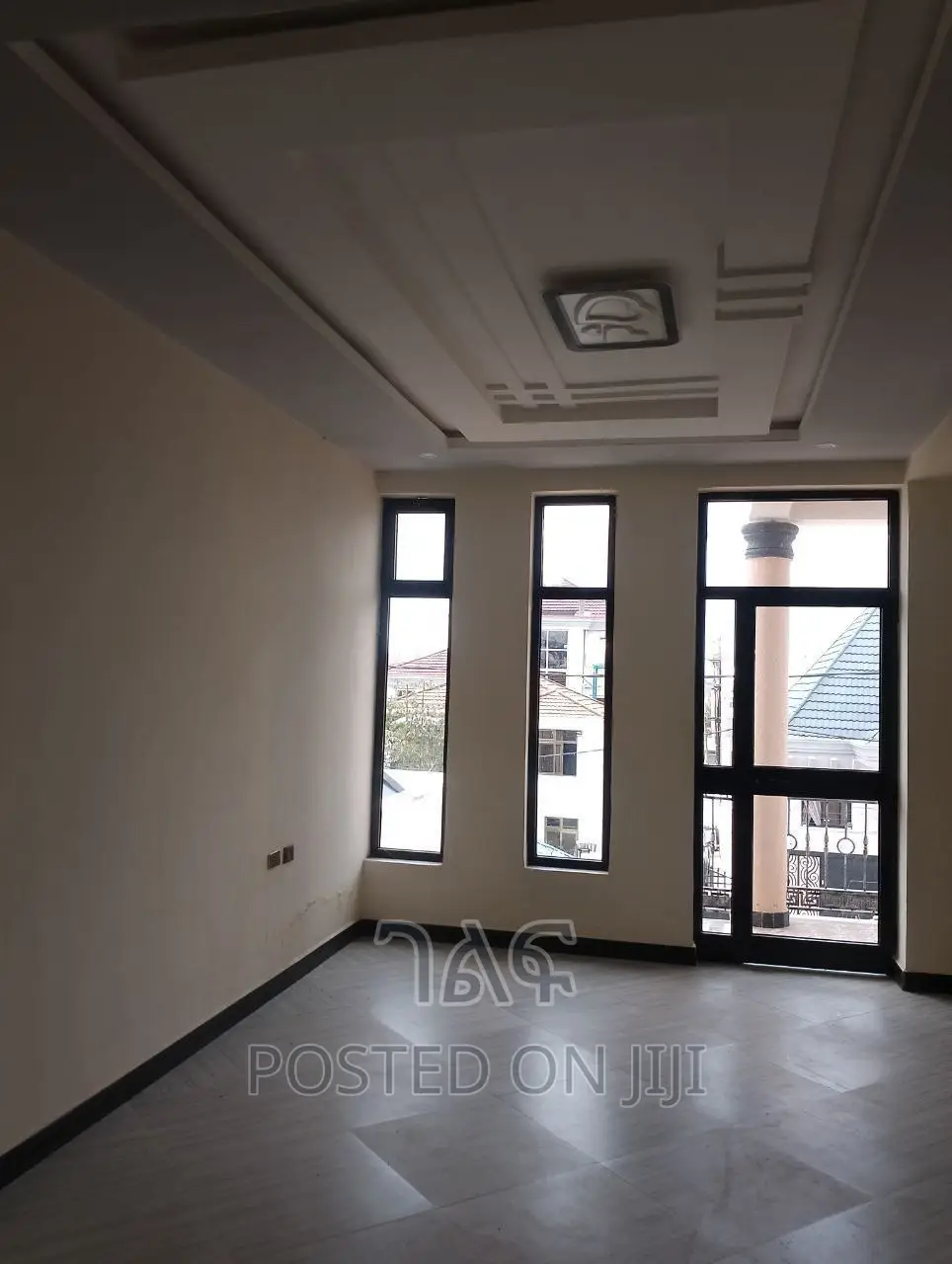 5bdrm House in የግል, Bole for sale