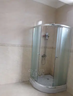 5bdrm House in የግል, Bole for sale
