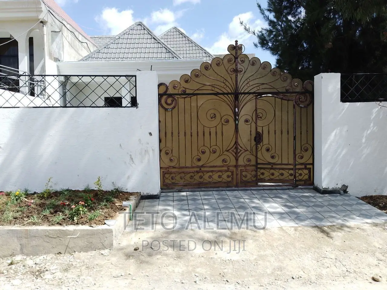 4bdrm Villa in የሚሸጥ ቪላ ቤት, Bole for sale