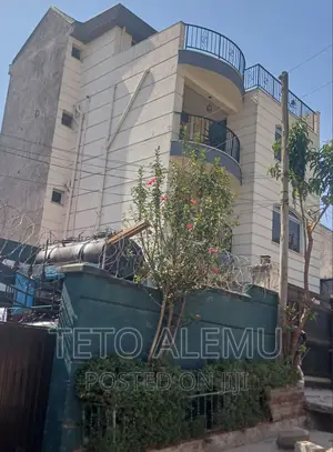 10bdrm House in House For Sale, Bole for sale