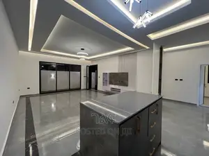 5bdrm Villa in የግል, Bole for sale