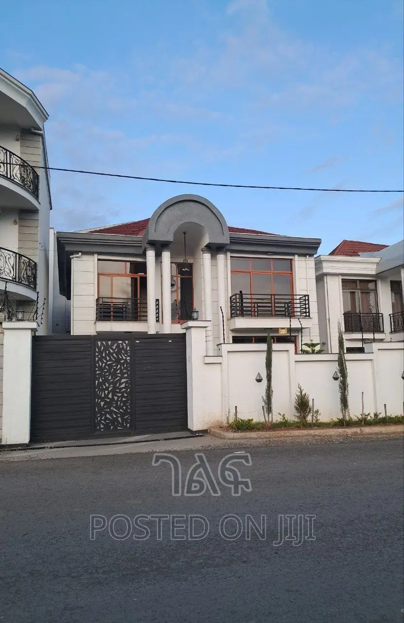 5bdrm House in የአያት ኮምፓውንድ ቅንጡ መኖሪያ, Bole for sale