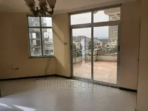 5bdrm House in House, Bole for rent