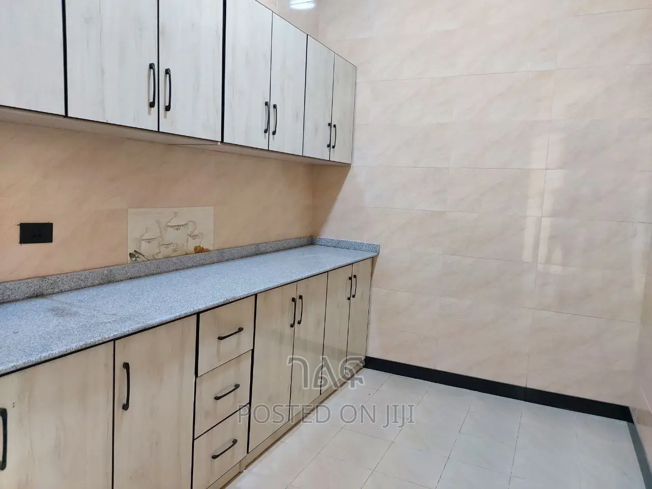 3bdrm Villa in የግል, Bole for sale