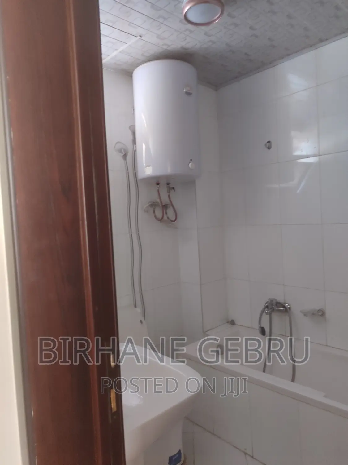 3bdrm Apartment in Luxury Apatiment, Bole for rent
