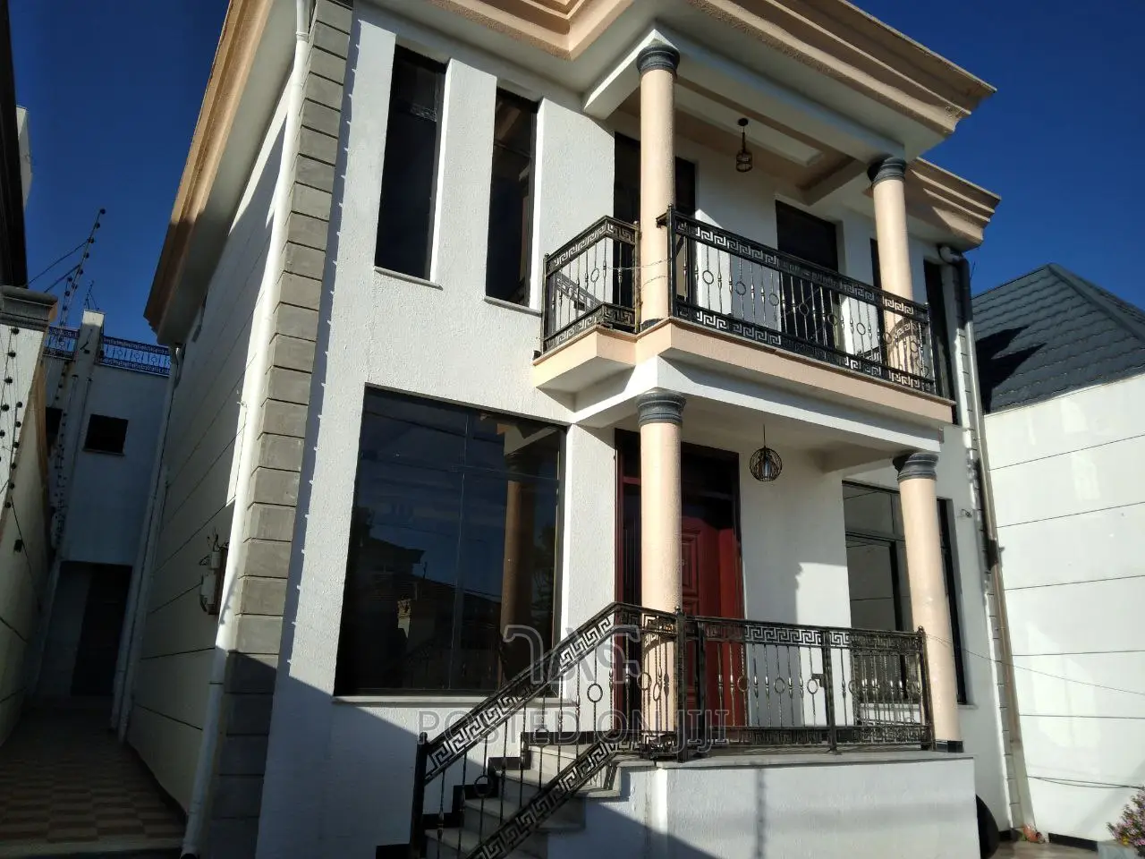 5bdrm House in የግል, Bole for sale