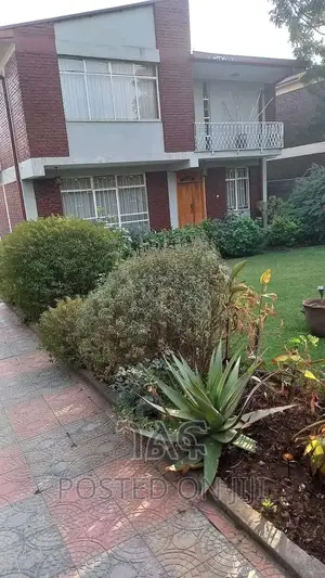 4bdrm House in የግል/ከአያት የተገዛ, Bole for sale