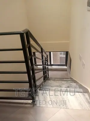 4bdrm House in የሚሸጥ ቤት ፌጋ ኮምፓውድ, Bole for sale