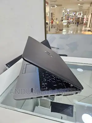 New Laptop HP EliteBook 820 G1 8GB Intel Core I5 HDD 500GB