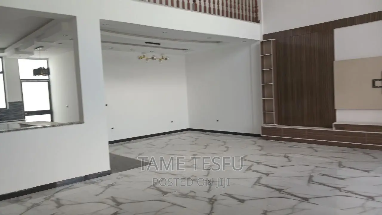 Furnished 12bdrm House in Hayat, Yeka for sale