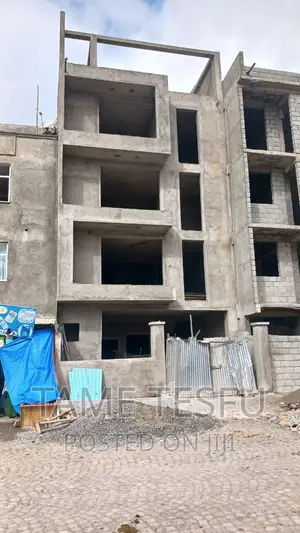 5bdrm House in Hayat, Yeka for sale