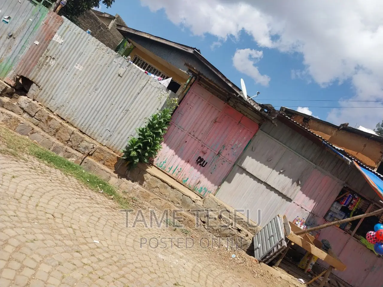 Furnished 3bdrm House in Yeka Kollejjii for sale