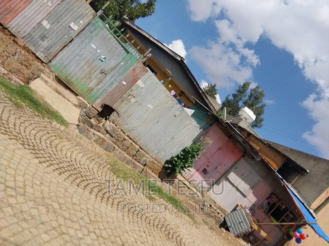Furnished 3bdrm House in Yeka Kollejjii for sale