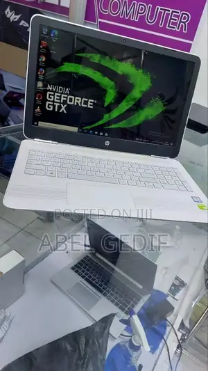New Laptop HP Pavilion 10 8GB Intel Core I5 HDD 1T