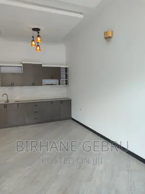 5bdrm House in Villa, Bole for rent