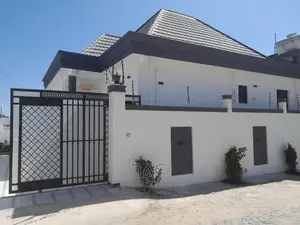 3bdrm Villa in ሳሚት ቅንጡ ቪላ, Bole for sale