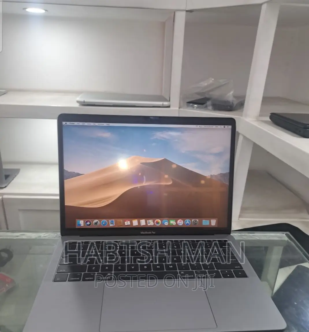New Laptop Apple MacBook Pro 2017 8GB Intel Core I5 SSD 256GB