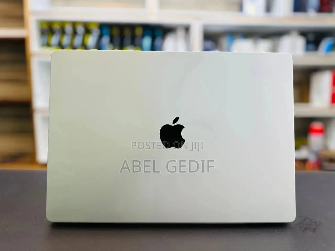 New Laptop Apple MacBook Pro M1 16GB Apple M1 Pro SSD 1T