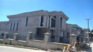የሚሸጥ ፊኒሽግ የቀርው ቤት አያት ኮምፓውድ