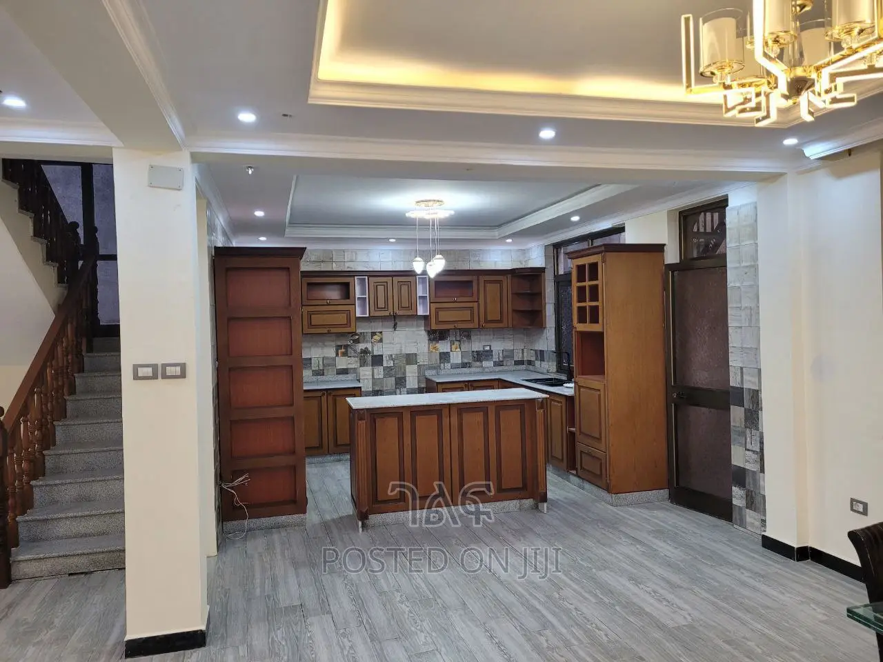 5bdrm House in የግል ቅንጡ መኖሪያ ቤት ሳሚት, Bole for sale