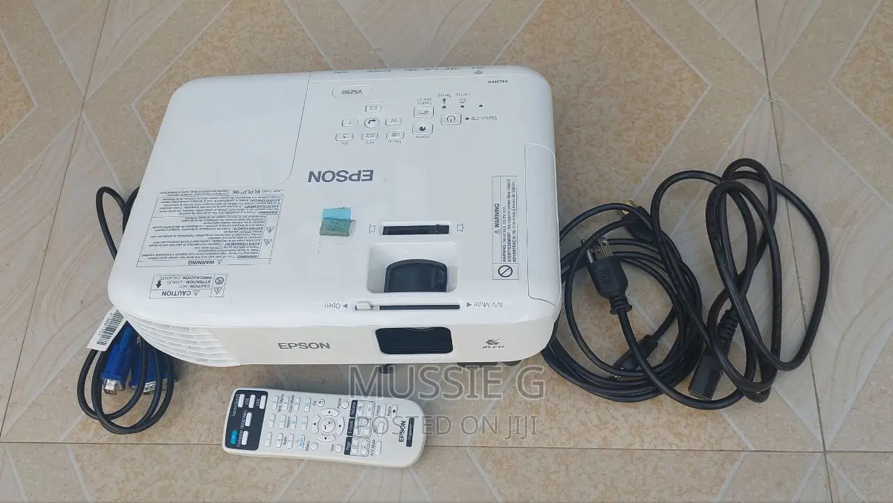 Epson H838A Projector